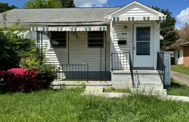 Cute 3 Br, 1 1/2 Bath home for rent photos photos