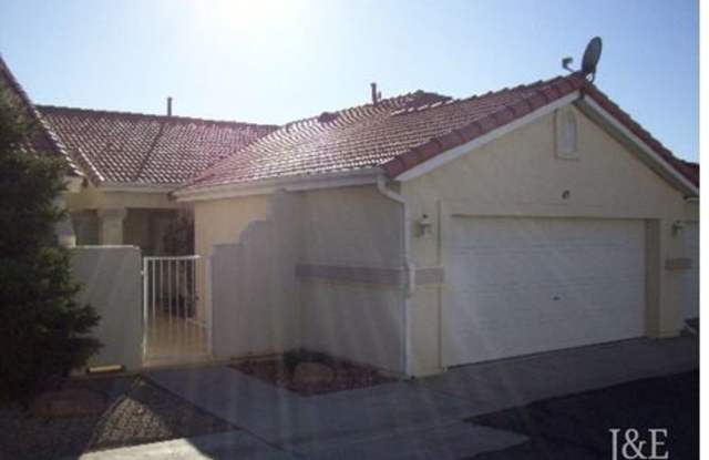 Cozy 2 Bed 2 Bath Home in Fiddlers Canyon Gallery 3