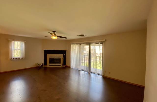 5548 Century Ave #4 Gallery 3
