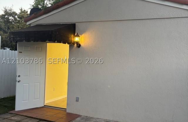 54 SW 62nd Ct Gallery 1