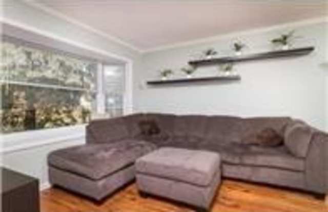 253 Maureen Lane NE Gallery 2