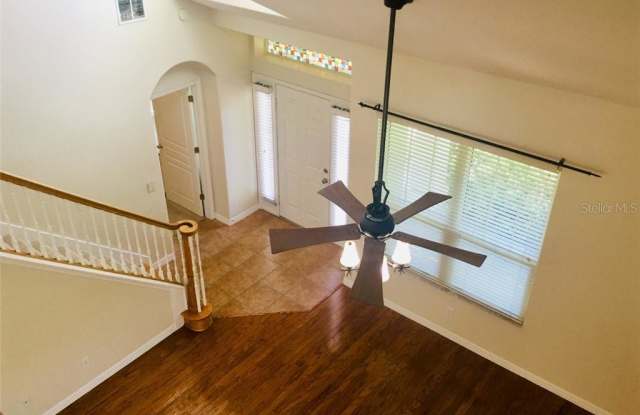 717 CLIMBING OAKS COURT Gallery 3