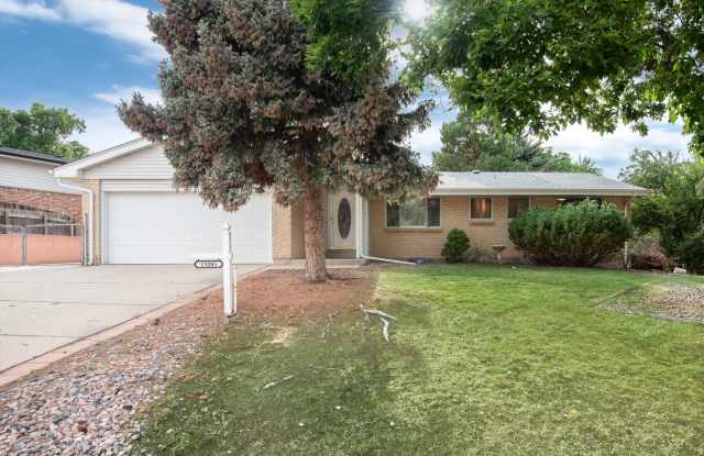 Vintage 5 bed Home in Green Mountain Estates! Available Now! photos photos