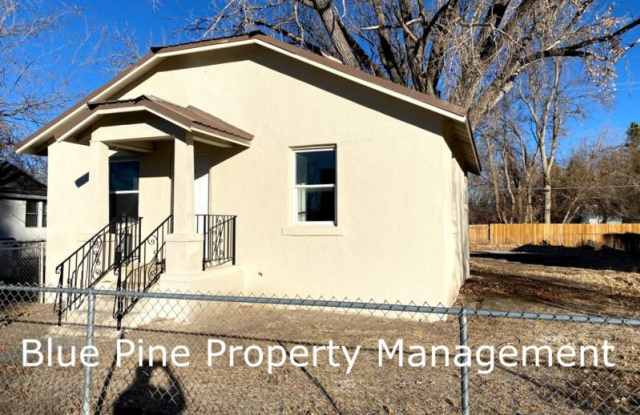 557 Gladstone Street - 557 Gladstone Street, Idaho Falls, ID 83401