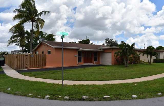 9371 NW 21st Mnr photos photos