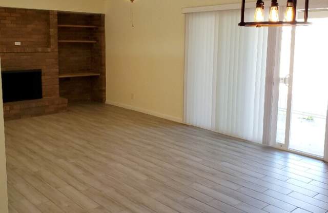 3130 West Cactus Road Gallery 4