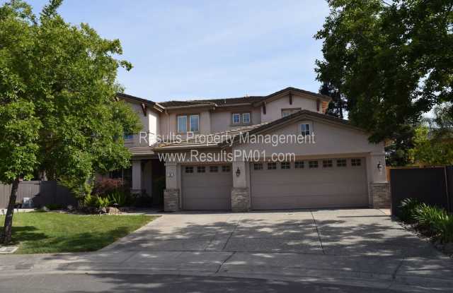 Beautiful 4 bedroom plus loft Pool home photos photos