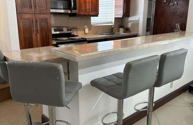 305 SW 7th Street 0, Hallandale Beach, FL 33009 photos photos