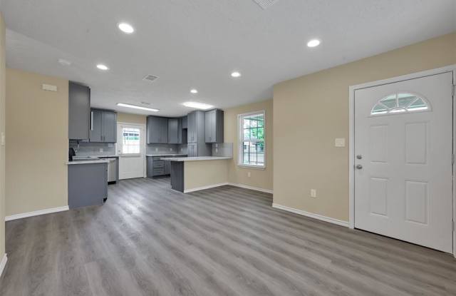 5414 Chennault Road Gallery 3