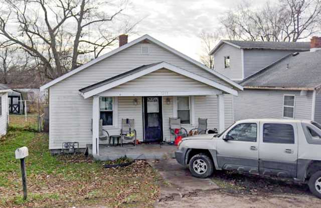 1213 W 17th St. photos photos