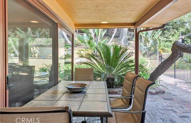 2500 Benedict Canyon Drive photos photos