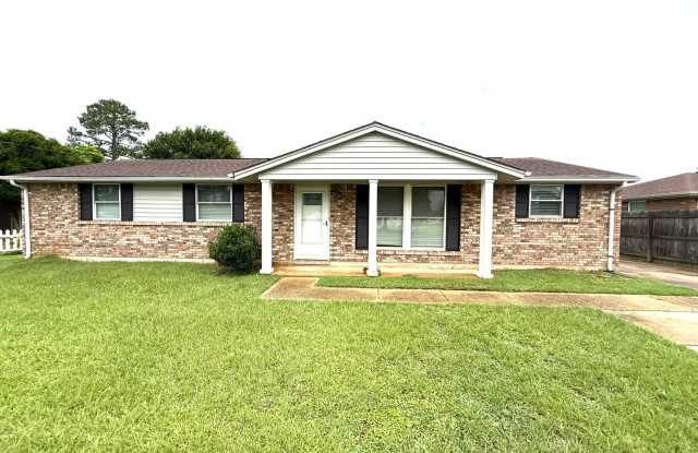 ** 4 Bed 2 Bath Located in Prattville ** Call 334-366-9198 for a self showing photos photos