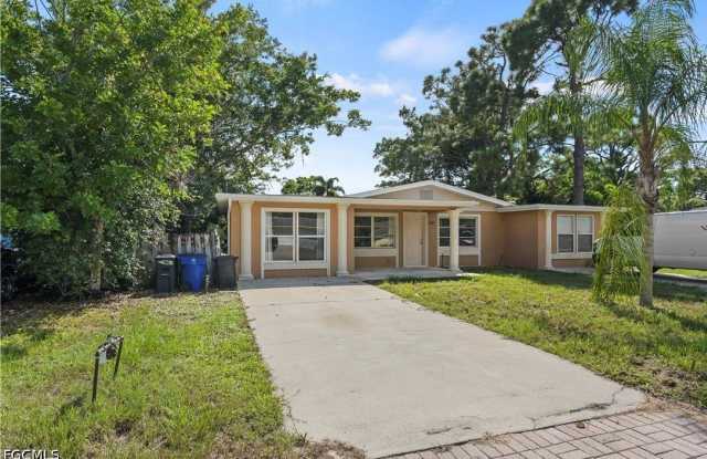 4081 Springs Lane Gallery 3