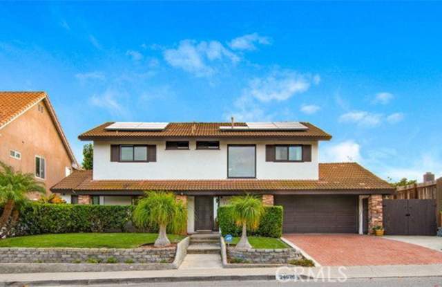 24626 Los Serranos Drive Gallery 4
