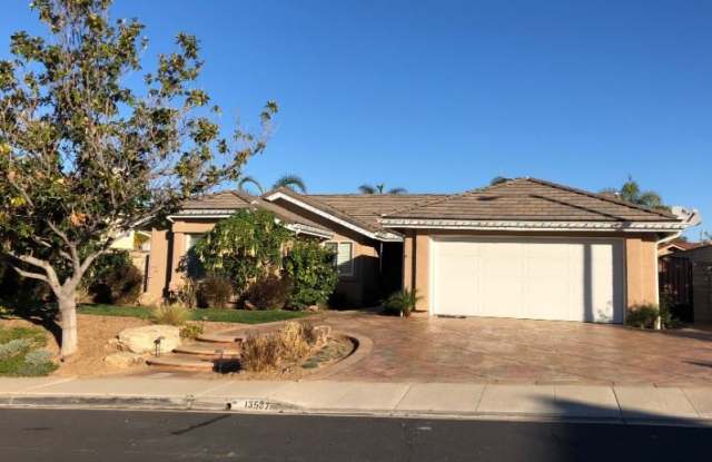 13537 Shady Point Dr - 13537 Shady Point Drive, Moorpark, CA 93021