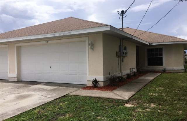 1421 SE 10th Terrace photos photos