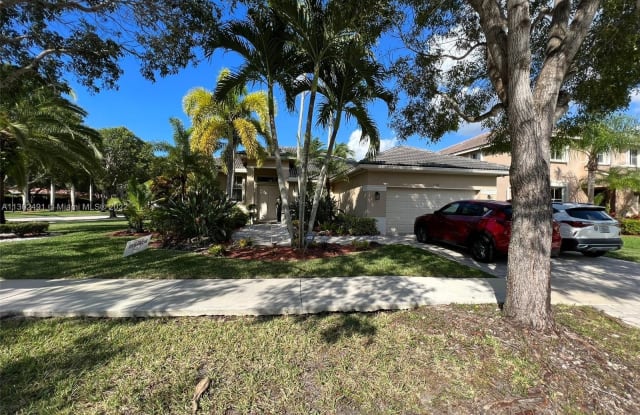 1600 Blue Jay Circle - 1600 Blue Jay Circle, Weston, FL 33327