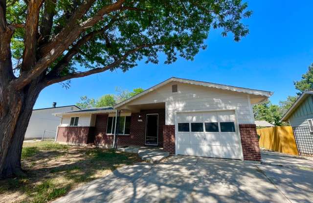 Charming 3 Bed, 2 Bath Home Near CSU & Old Town Fort Collins! Gallery 1