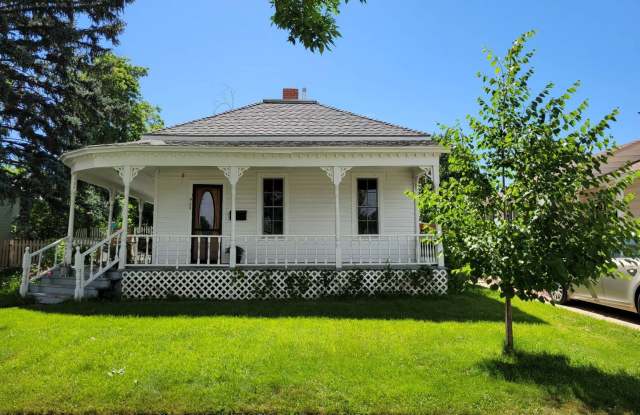 Charming Downtown Louisville Victorian - Available September 9th! - 925 Jefferson Avenue, Louisville, CO 80027
