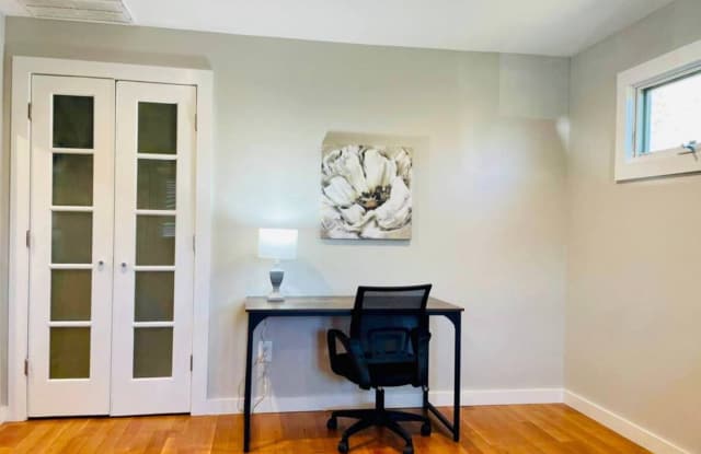 501 E Poplar Ave photos photos