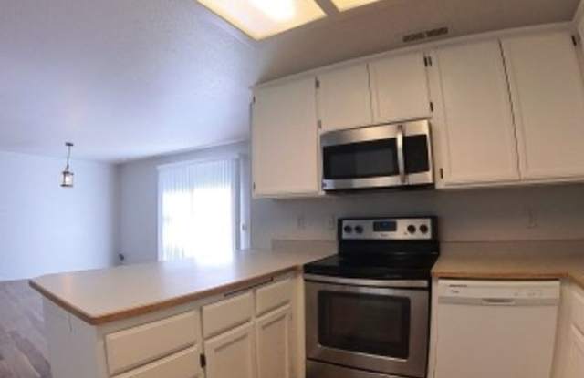 1546 & 1548 Skyhawk Ridge Gallery 4