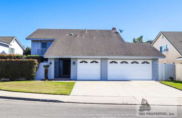 Charming 4-Bedroom Home on Cul Del Sac photos photos