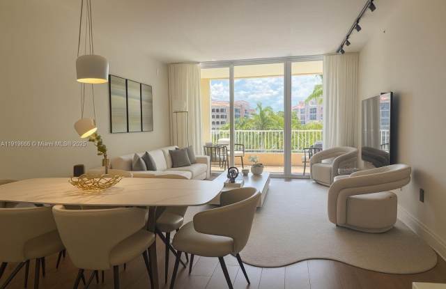 711 Crandon Blvd photos photos