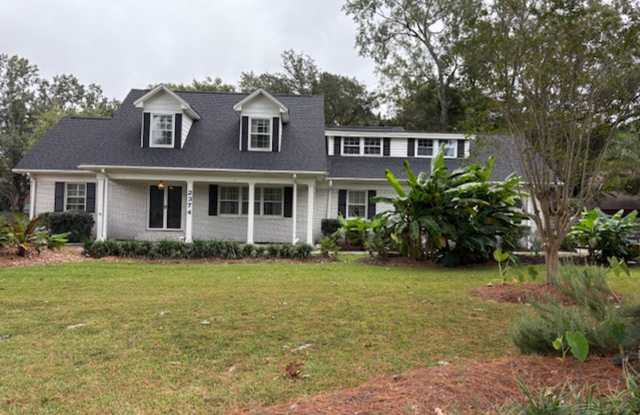 Spacious 6-Bedroom West Ashley Home with Private Pool Gallery 1