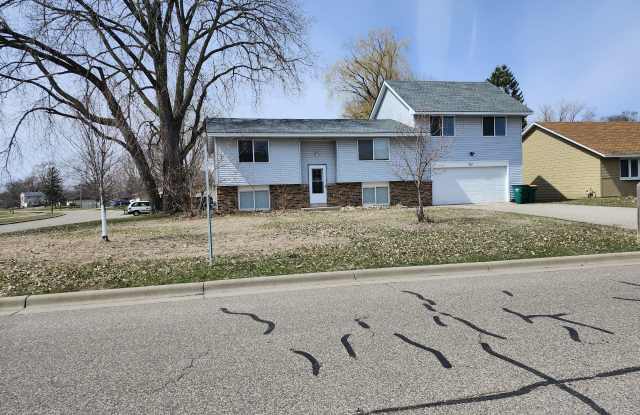 7211 Camden Ave N - 7211 Camden Avenue North, Brooklyn Center, MN 55430