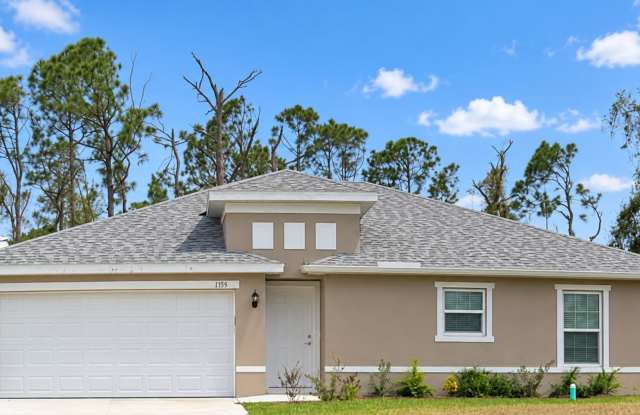 ***SPACIOUS 4/2 HOME IN NORTH PORT! photos photos