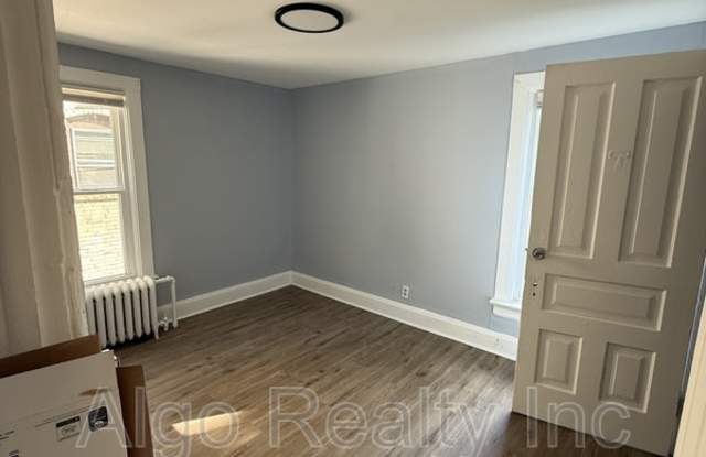 359 Maria Avenue - 3 photos photos