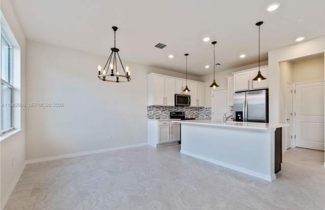 1455 Silk Oak Drive 1455, Hollywood, FL 33021 Gallery 3