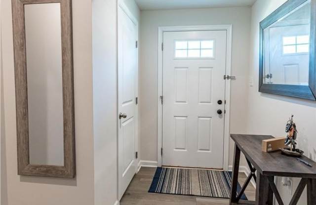 2108 Cross Country Road Gallery 3