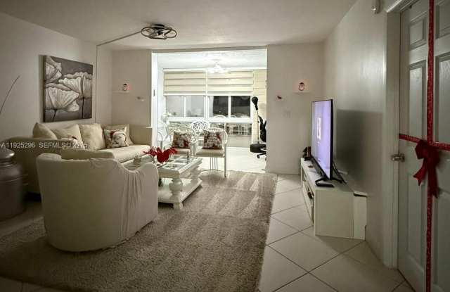 1470 NW 80th Ave photos photos