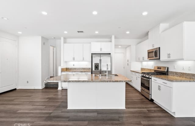 20 Savannah - 20 Savannah, Lake Forest, CA 92630