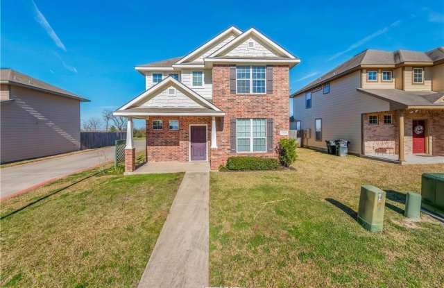 2939 McLaren - 2939 Mclaren Drive, College Station, TX 77845
