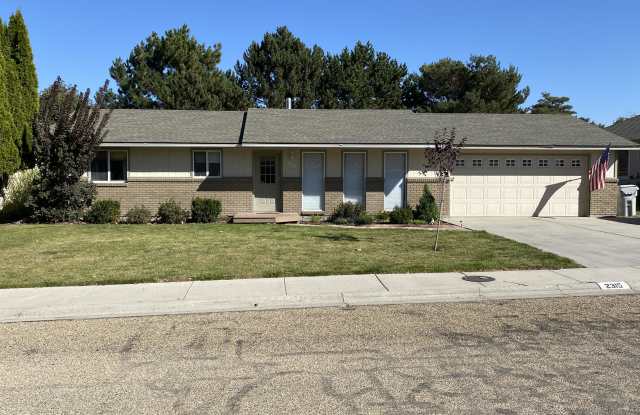 2315 Airport Avenue - 2315 Airport Avenue, Caldwell, ID 83605