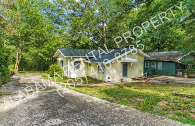 211 Lakeshore Cir Gallery 2