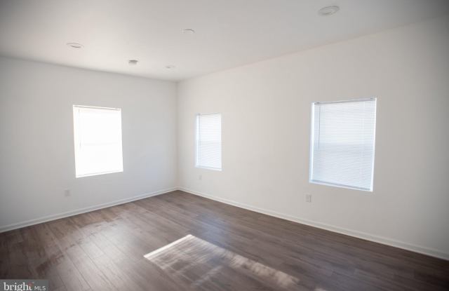 2227 E CUMBERLAND Street photos photos