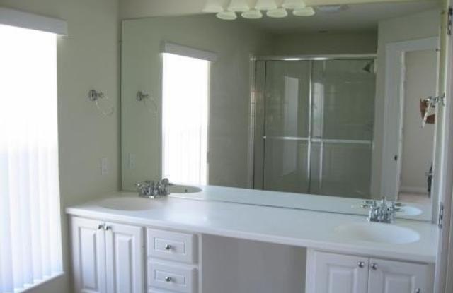 1176 Pinewood Lake Court Gallery 4