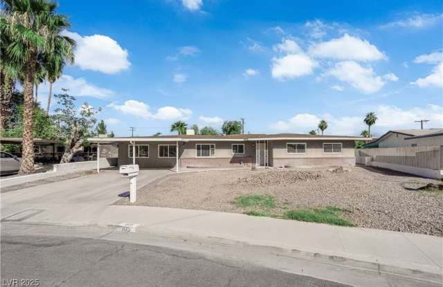 105 Woodley Street photos photos