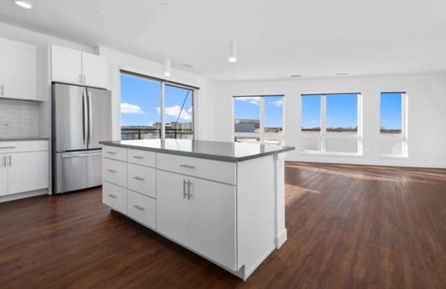 The Lydell Luxury Living Gallery 3