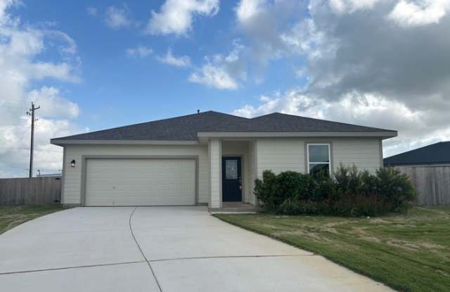 105 Troubador Lane - 105 Troubador Lane, Poteet, TX 78065