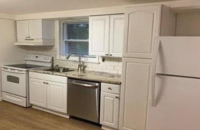 22 Deepdale Drive - 22 Deepdale Drive, South Huntington, NY 11746