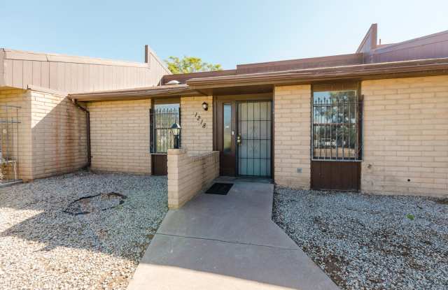 2 Bedroom, 2 Bath Townhouse - 1218 Adams Avenue, Alamogordo, NM 88310