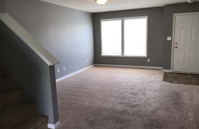 Columbus IN 3 BR + loft - 4654 Bayview Drive, Columbus, IN 47203