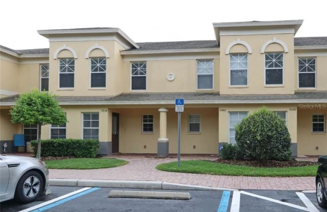 9538 CHARLESBERG DRIVE - 9538 Charlesberg Dr, Town 'n' Country, FL 33635