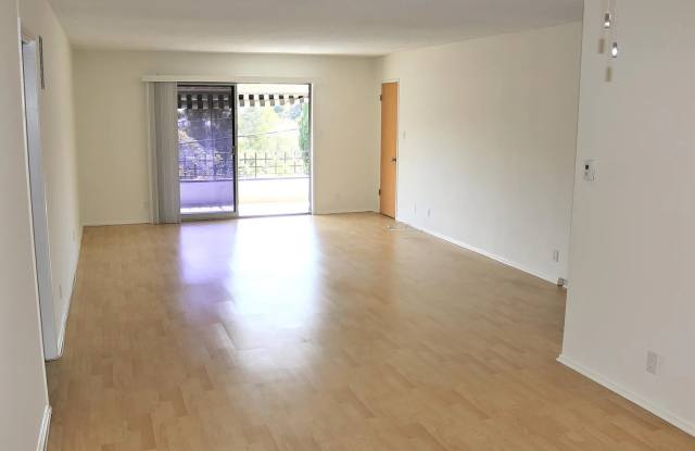 3320 Griffith Park Blvd Apt 8 photos photos