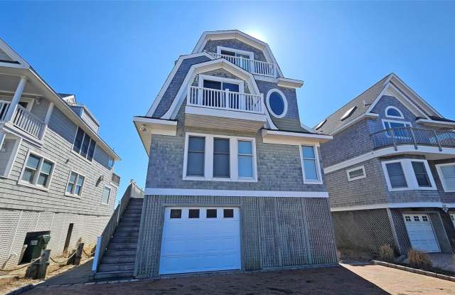 807 Dune Road Gallery 2