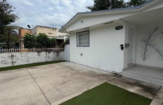 1132 NW 38th St photos photos